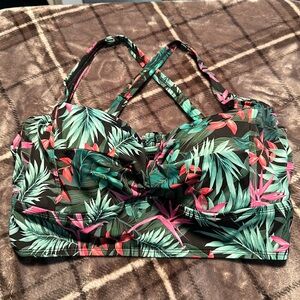 Torrid Swimsuit Top Floral Size 1 (14-16)